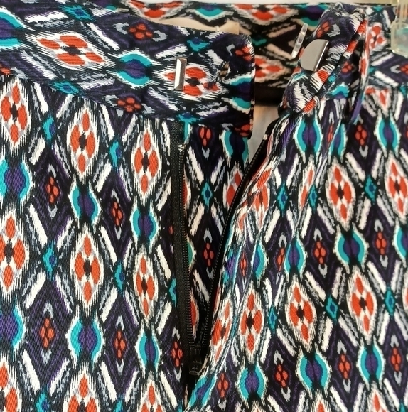 ANTHROPOLOGIE Size 4 Tribal Print Straight Leg Cotton Pants - Picture 3 of 7